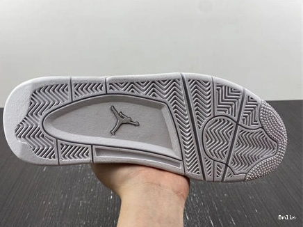 Bmlin Shoes WellDesigned 4 813191- 3934 Retro Jordan 1026